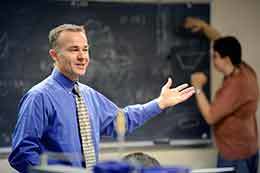 Studio Physics Course Serves as Blueprint for UW’s Science Initiative