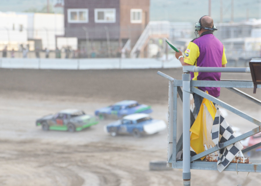 Green Flag Ready to Drop at Sweetwater Speedway