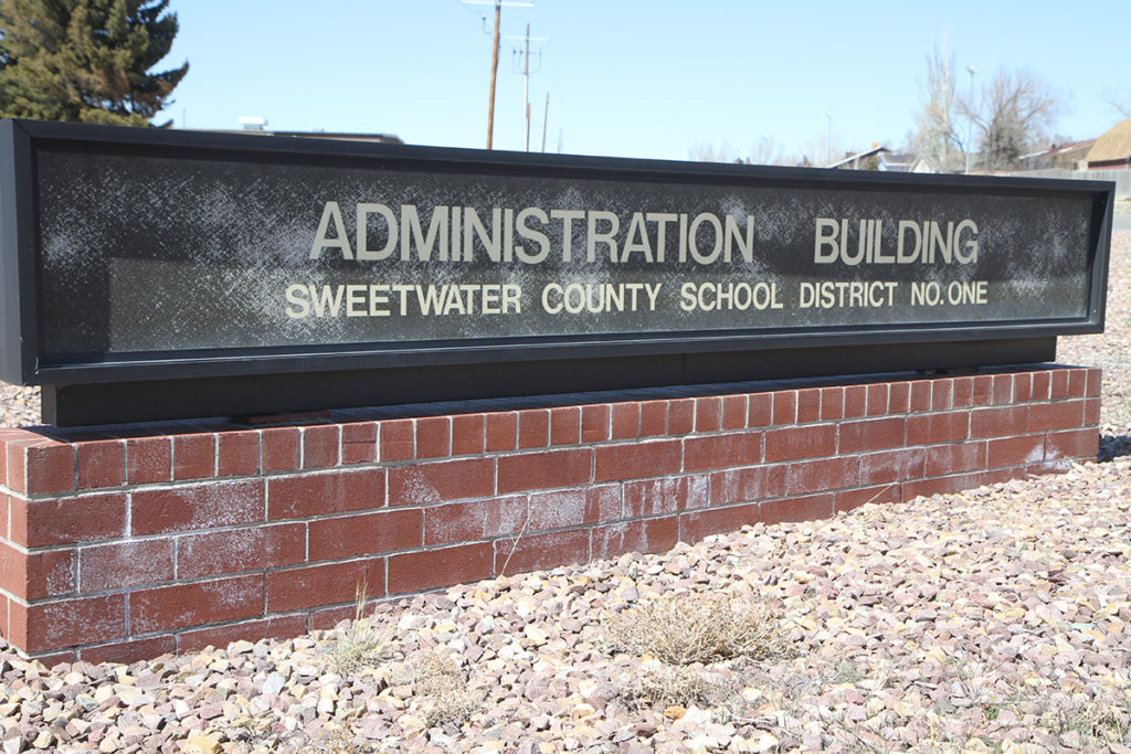 Mixed Reviews Flood Public Comment on Four-Day School Week in SCSD No. 1