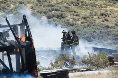 RAW VIDEO: Sweetwater County Fire District #1 arrives at scene of the fire on Evelyn Road that happened yesterday