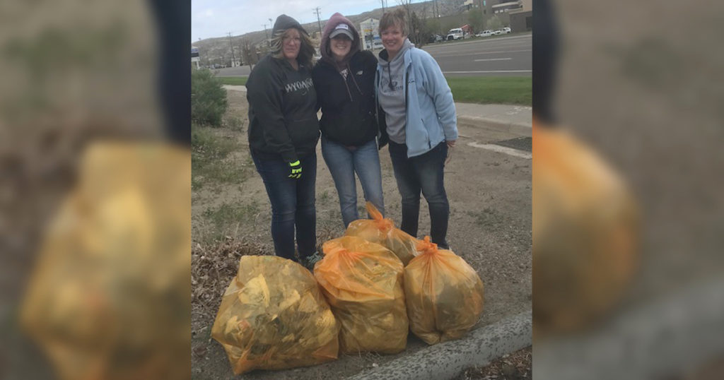 COVID-19 Won’t Stop Rock Springs Residents from Picking up Trash