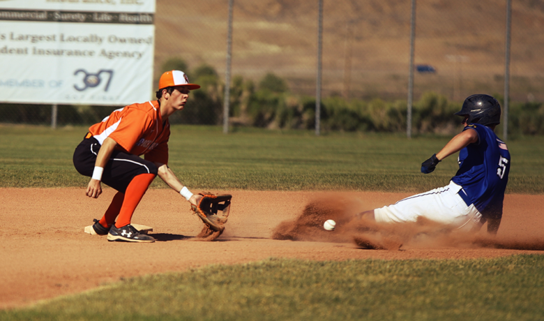 Walk-off Victory Leads to Split Doubleheader Between Sand Puppies and Outlaws