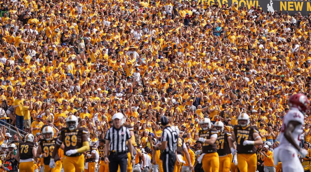 Mountain West Finalizes Decision: UW Football to Play 10 Games