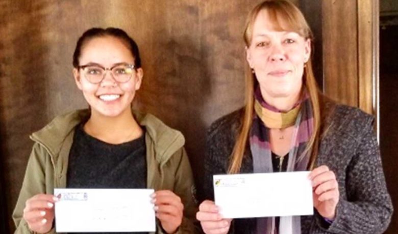Woman’s Club of Rock Springs Provides Book Grant to Local Western Students