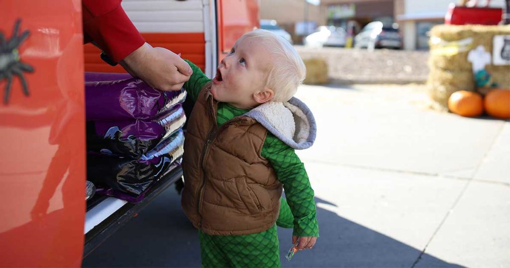 #ANSWERED: Sweetwater County Says Let the Kids Trick-Or-Treat