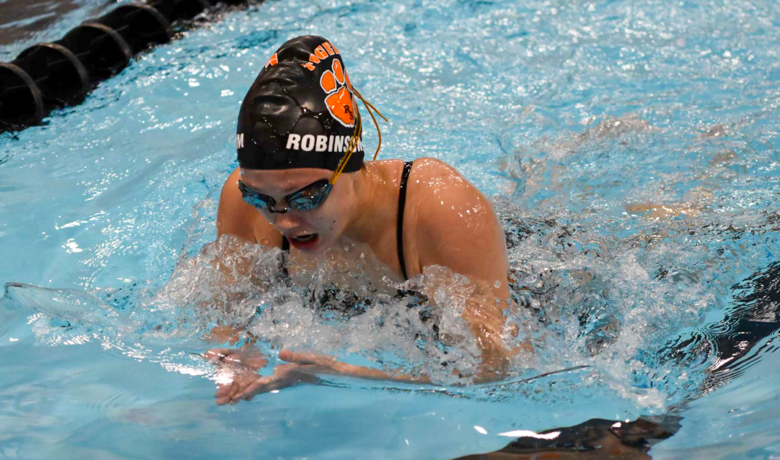 Robinson-Kim Wins State Title; Lady Tigers Finish Top Five at State Meet