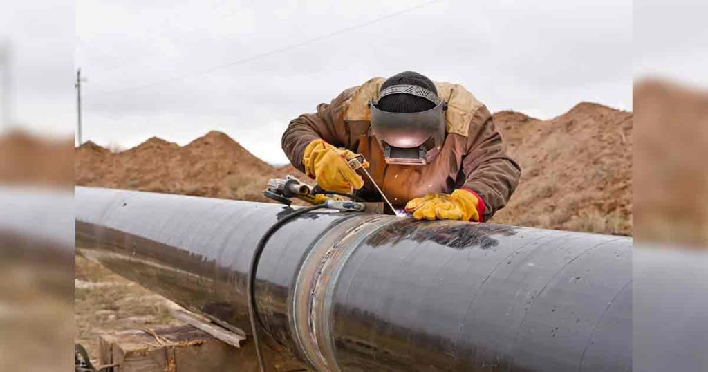 Conservation Groups Protest 2,000 Miles of New Oil, Gas, CO2 Pipelines