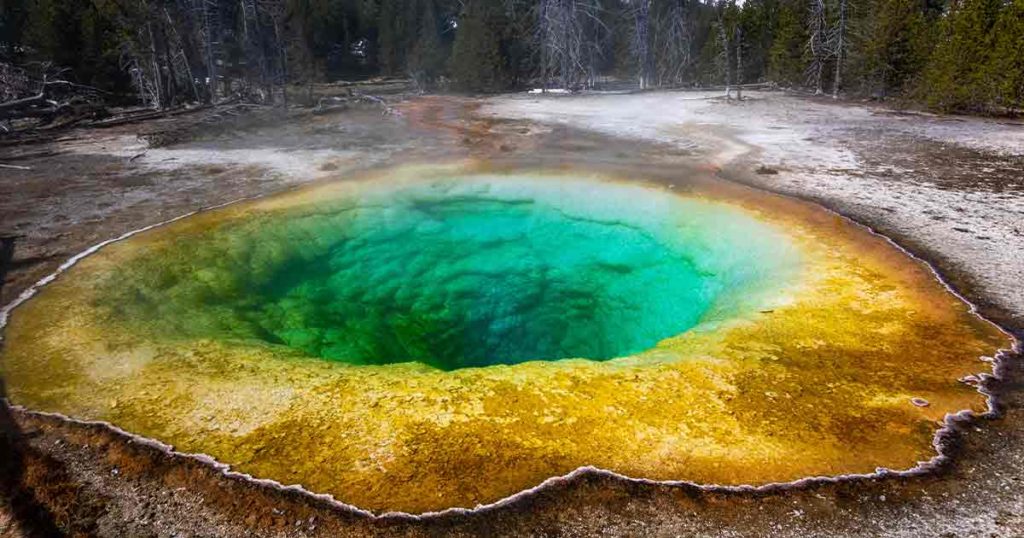 Yellowstone National Park Sees Record-Breaking October Visits