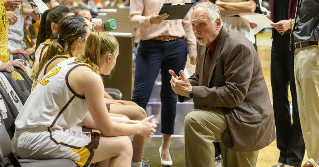 Three Players Sign With Cowgirls Basketball
