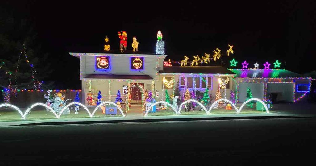 Pug’s Light Show and Food Drive Returns for 6th Year