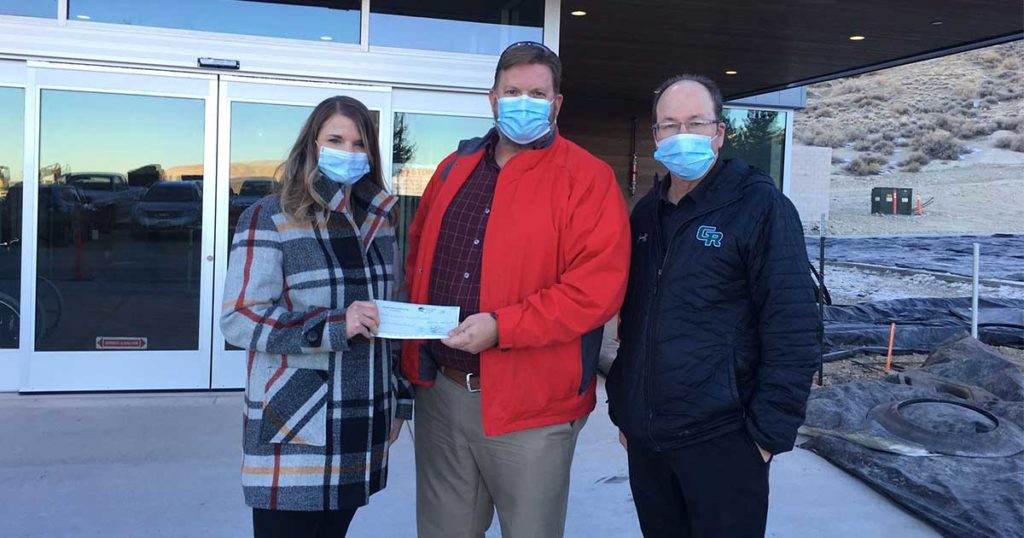 Rolling Green Country Club Donates $1,300 Within Green River