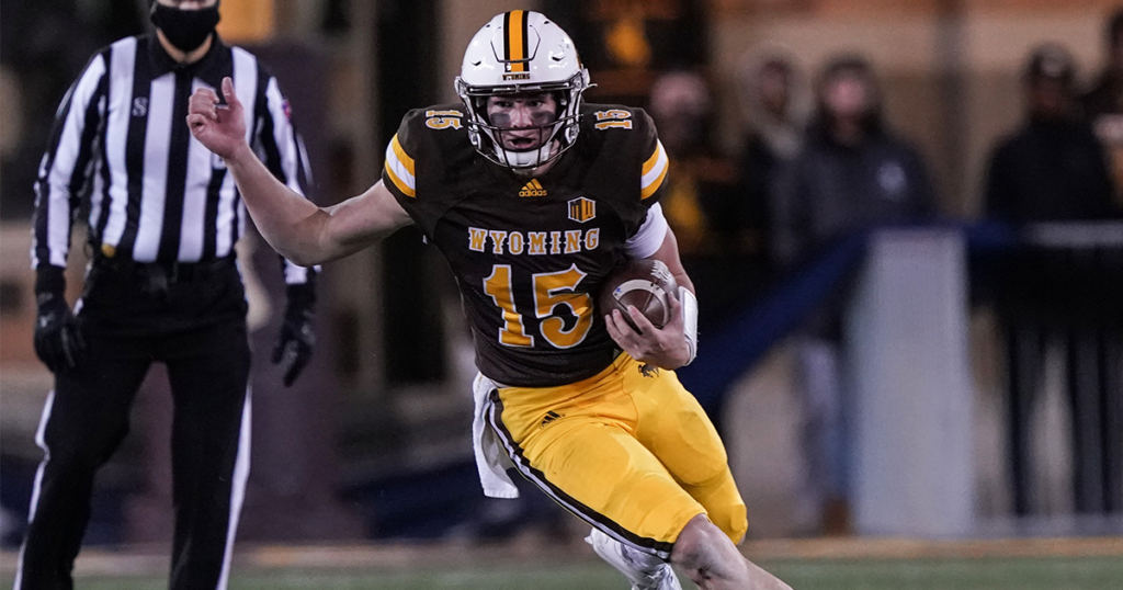 Williams Named an Honorable Mention Honoree for Earl Campbell Tyler Rose Player of the Week