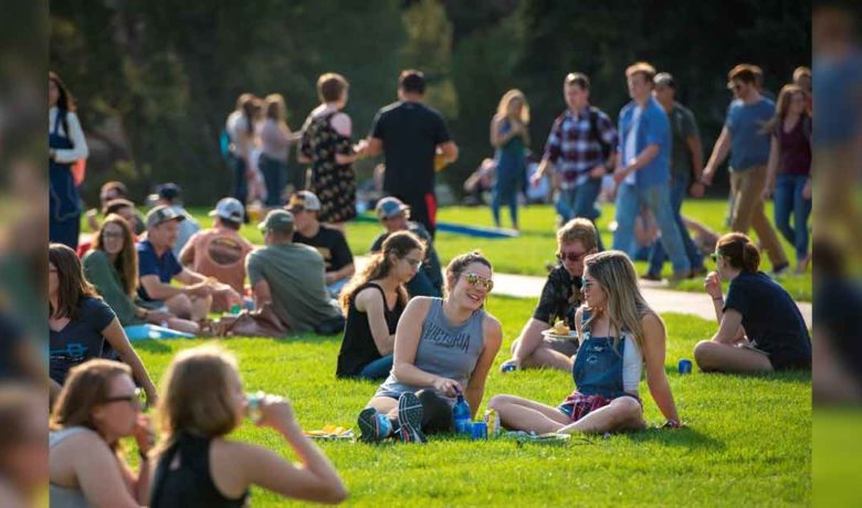 UW to Halt COVID-19 Testing Program at End of Semester