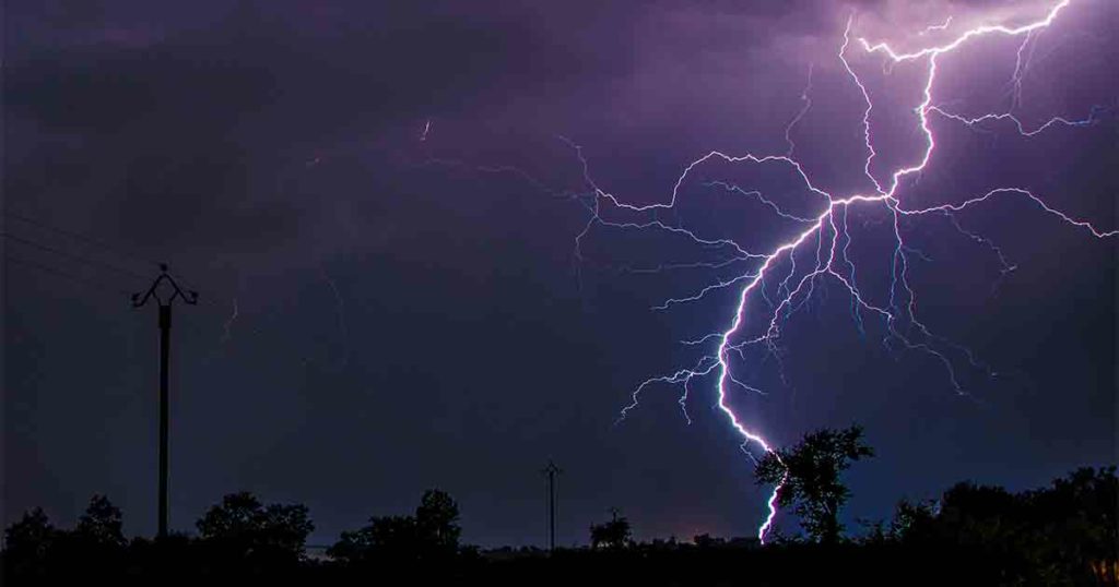 Lightning Starts Yellowstone National Park’s 1st Fire of 2021