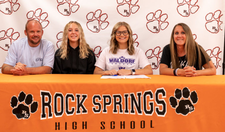 Silovich Commits to Waldorf Warriors Soccer