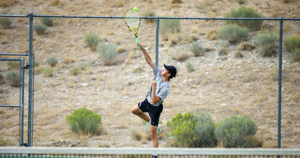 Wolves Tennis Splits With Kelly Walsh, Natrona County