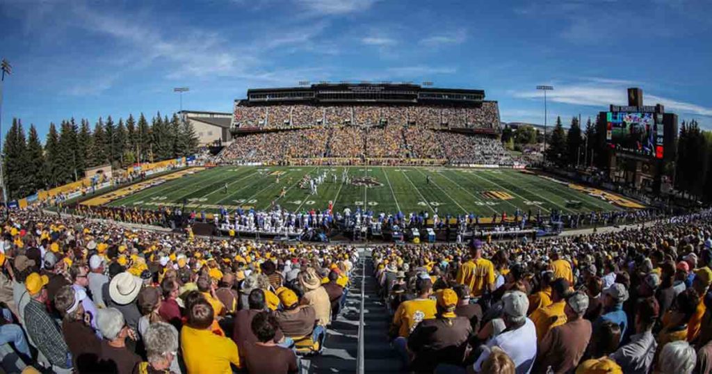 Road Construction May Cause Traffic Problems for UW Football Fans