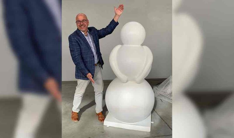 Fiberglass Snowmen for Inaugural Stroll Have Arrived