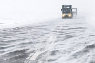 Strong, Gusty Winds to Hinder Travel This Weekend