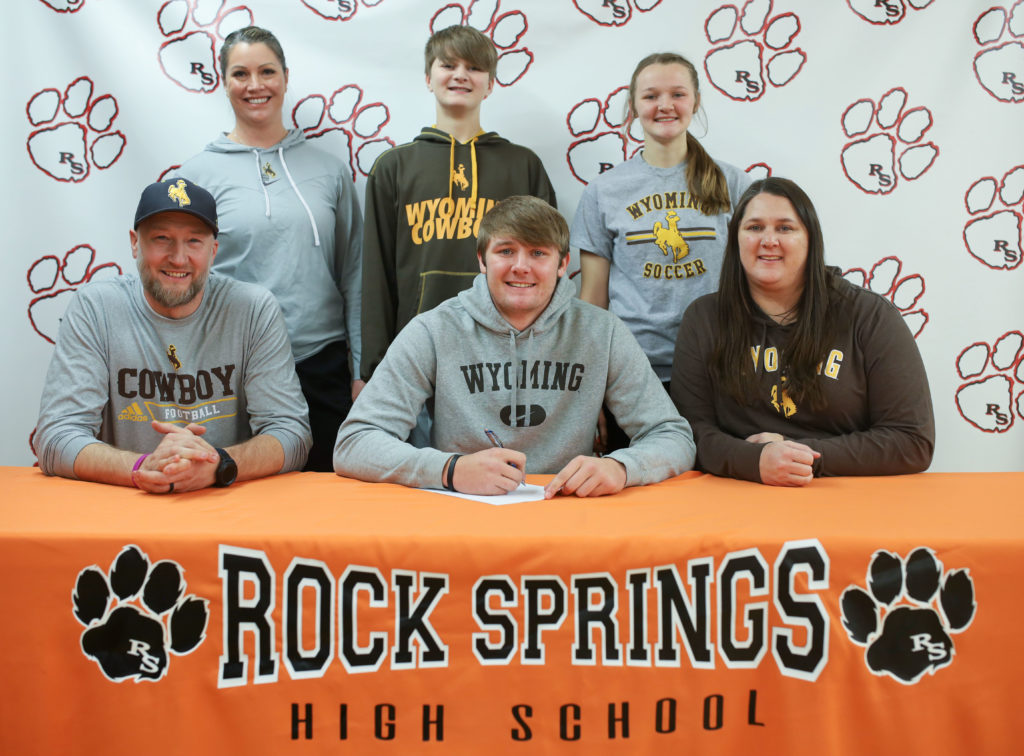 Schoenfeld Joins Wyoming Football on Early National Signing Day