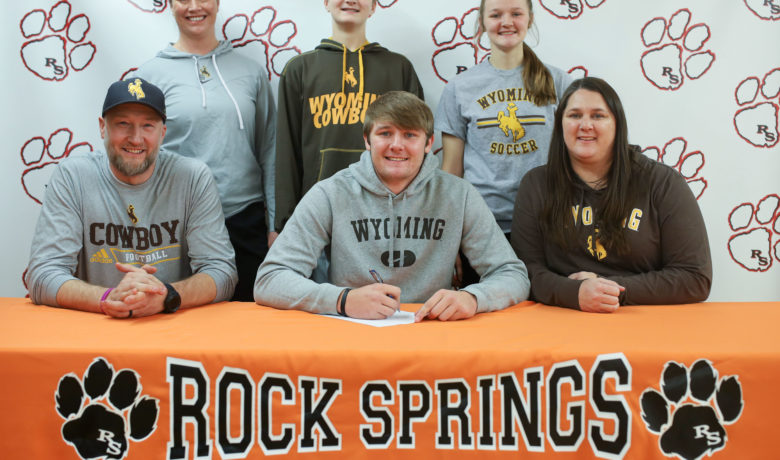 Schoenfeld Joins Wyoming Football on Early National Signing Day