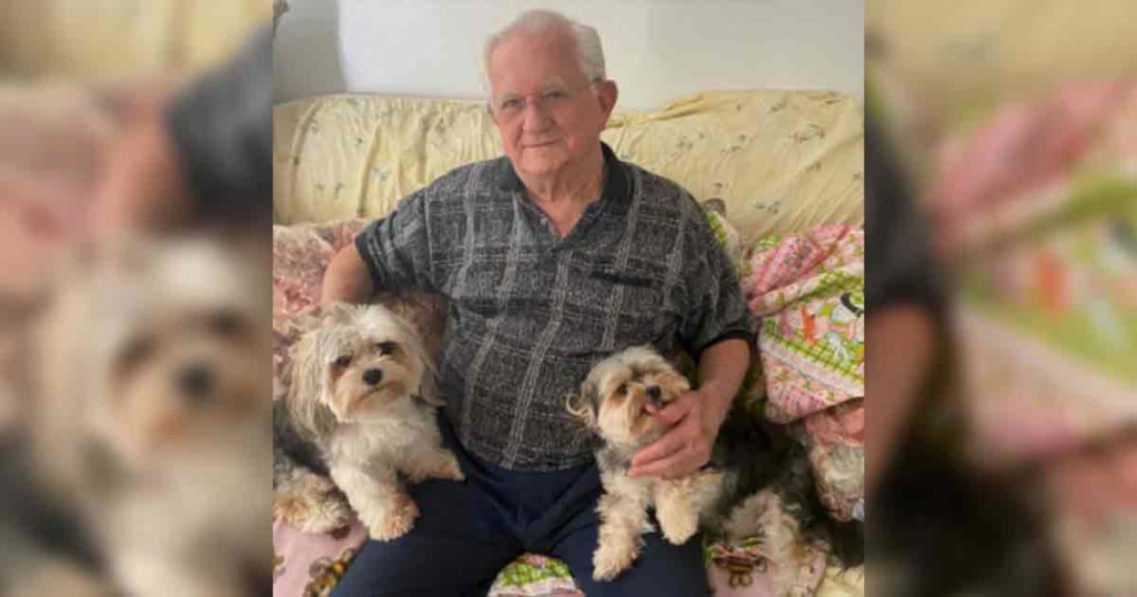 Antonio Corona (December 26, 1931 – January 20, 2022)