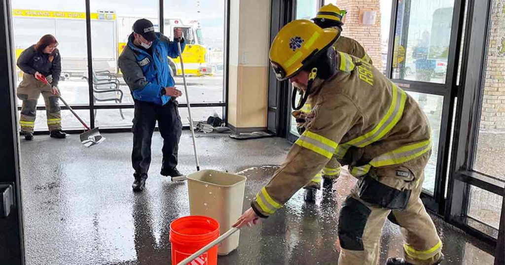 Sweetwater Memorial Temporarily Closes ER Entrance after Water Line Break