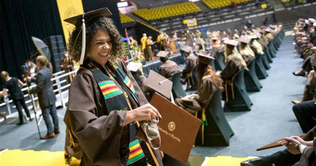 UW Announces Sweetwater County Fall, Summer Graduates