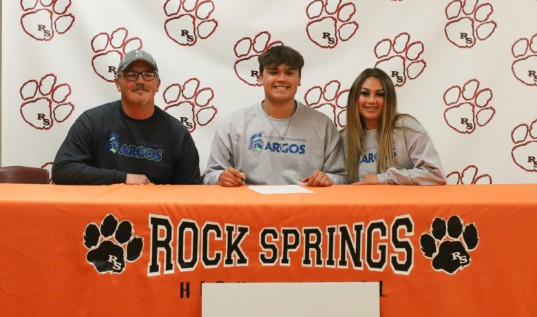Carlsen Joins Argos Track and Field