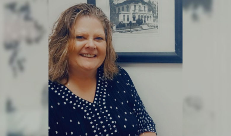 Donnalee Bobak – R