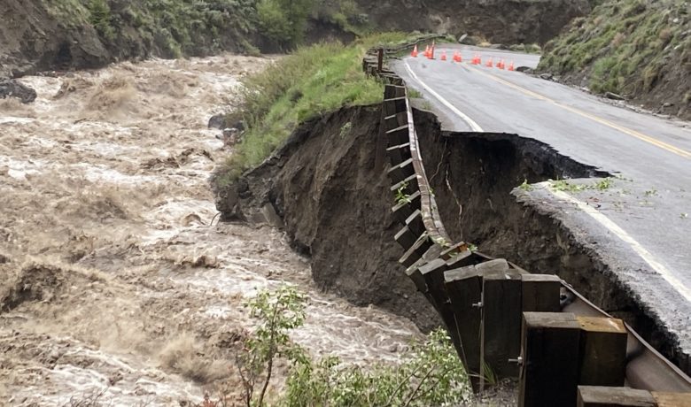 [PHOTOS] All Entrances to Yellowstone National Park Temporarily Closed Due to Heavy Flooding, Visitors Being Evacuated