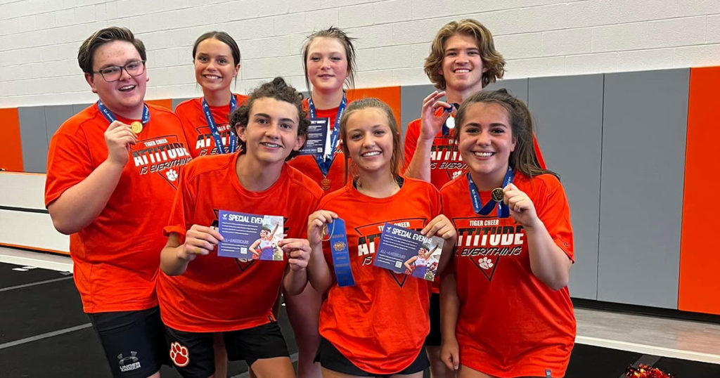 Seven RSHS Cheerleaders Named All-Americans at Summer Cheer Camp