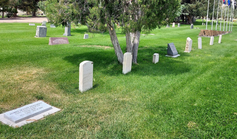 Veterans’ Gravesites Receive New VA HeadStone from High Desert Chapter NSDAR