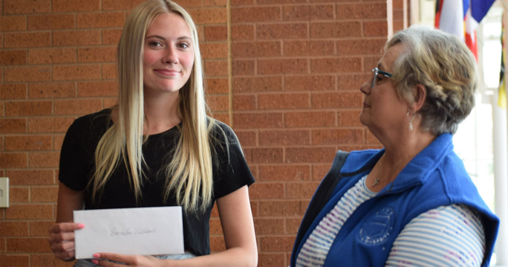 Western Student Emmalee Williams Receives Check from Woman’s Club of Rock Springs