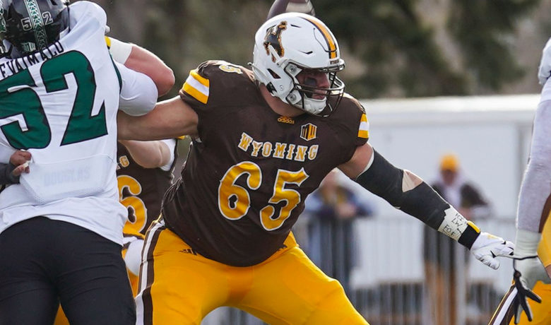 Cowboys Seek to Extend Win Streak Against Hawaii