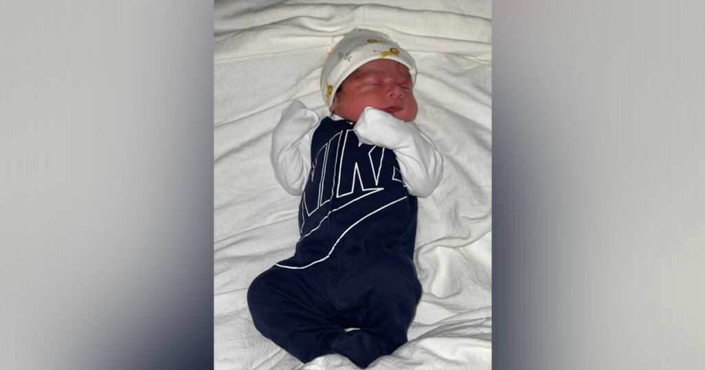 Birth Announcement: Liam Mateo Flores