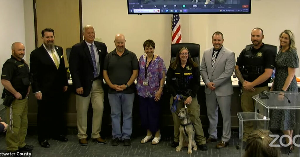 Rocky Mountain Power Awards Grant for Juvenile Offender K9 Therapy Program