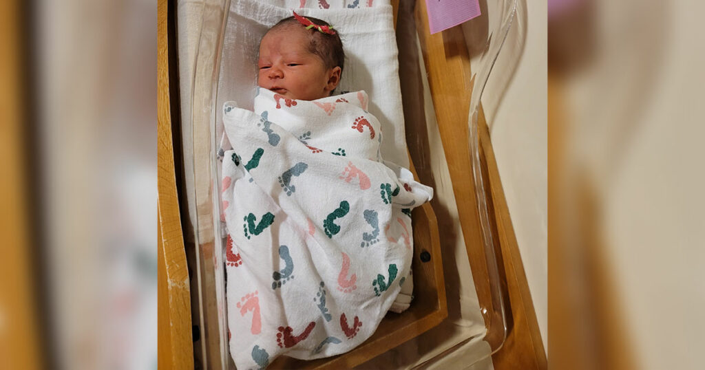 Birth Announcement: Luna Claire Stotts