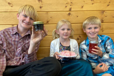 Farson Family Prepares Animals, Exhibits for Fair