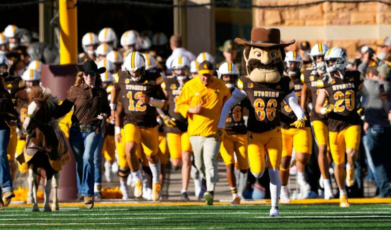 Cowboys and Hawai’i Battle for Paniolo Trophy