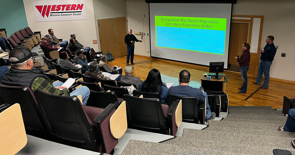 WGFD and Public Discuss Sublette Antelope Migration Corridor