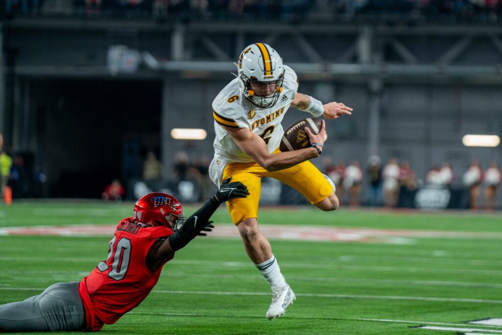 Pac-12 Survivors Eye Football Alliance with Mountain West After Legal Win