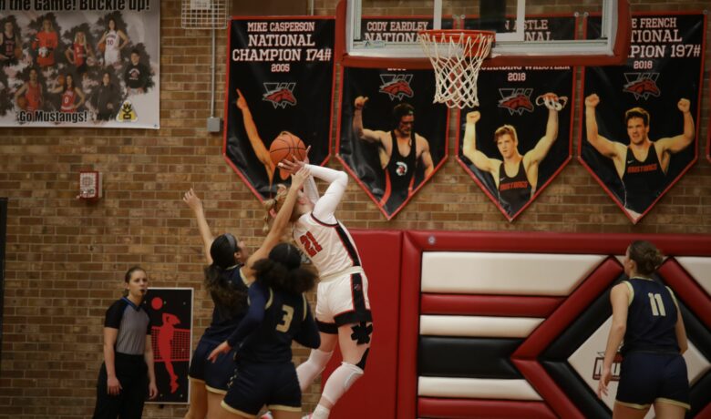 Lady Mustangs Take Down Western Nebraska CC