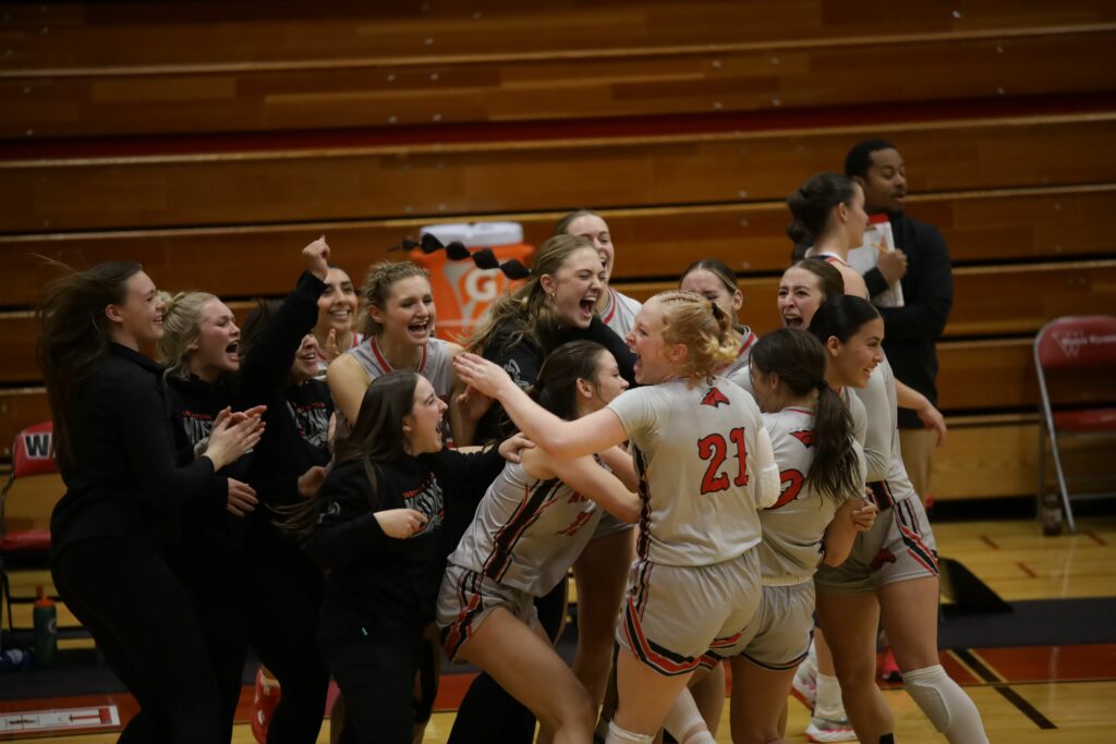 Western Women’s Basketball Defeats Snow College