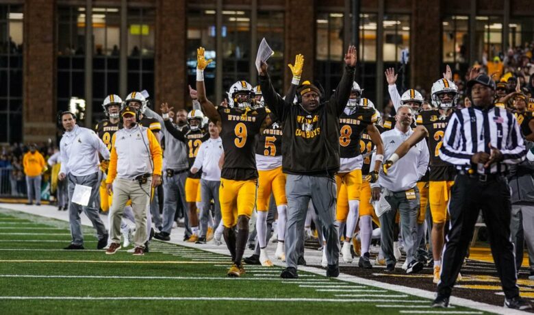 Cowboys Head to Vegas for MW Matchup Against UNLV