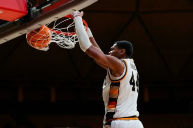 Wyoming Tips off Against South Dakota State in El Paso