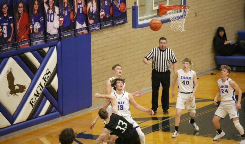 Lyman Girls Win Close Game While Boys Fall to a 0-2 Conference Record