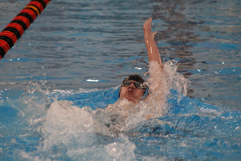 RECAP: Tigers and Wolves Finish Top Three at Evanston Invite