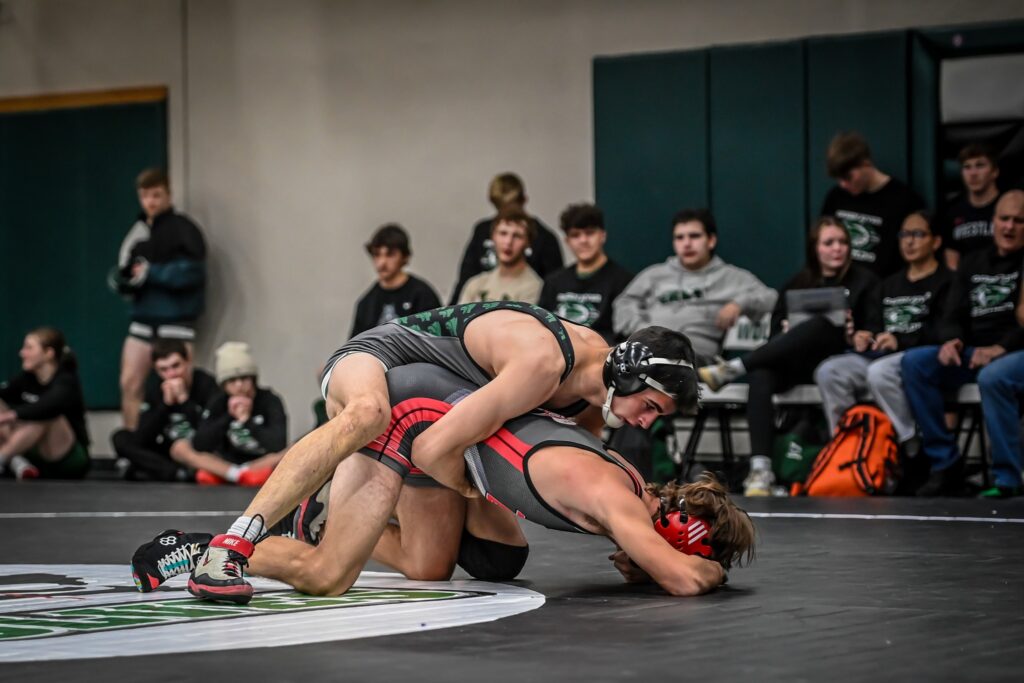 Wolves Wrestling Takes First at Lander Invite