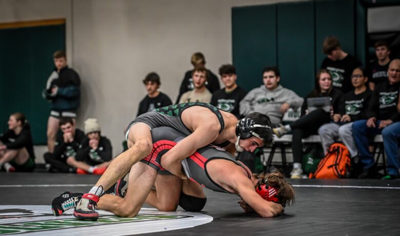Wolves Wrestling Takes First at Lander Invite